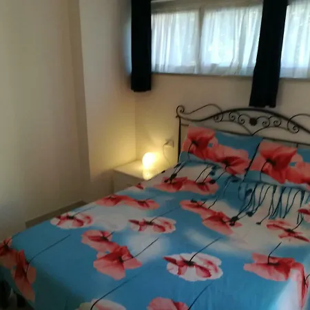 By The Sea 아파트